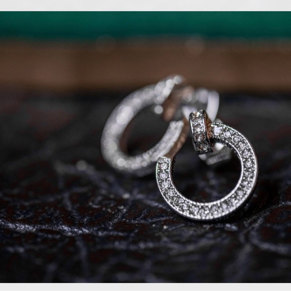 VINCE CAMUTO • Earring & Necklace Set • 2 Piece - Picture 2 of 11